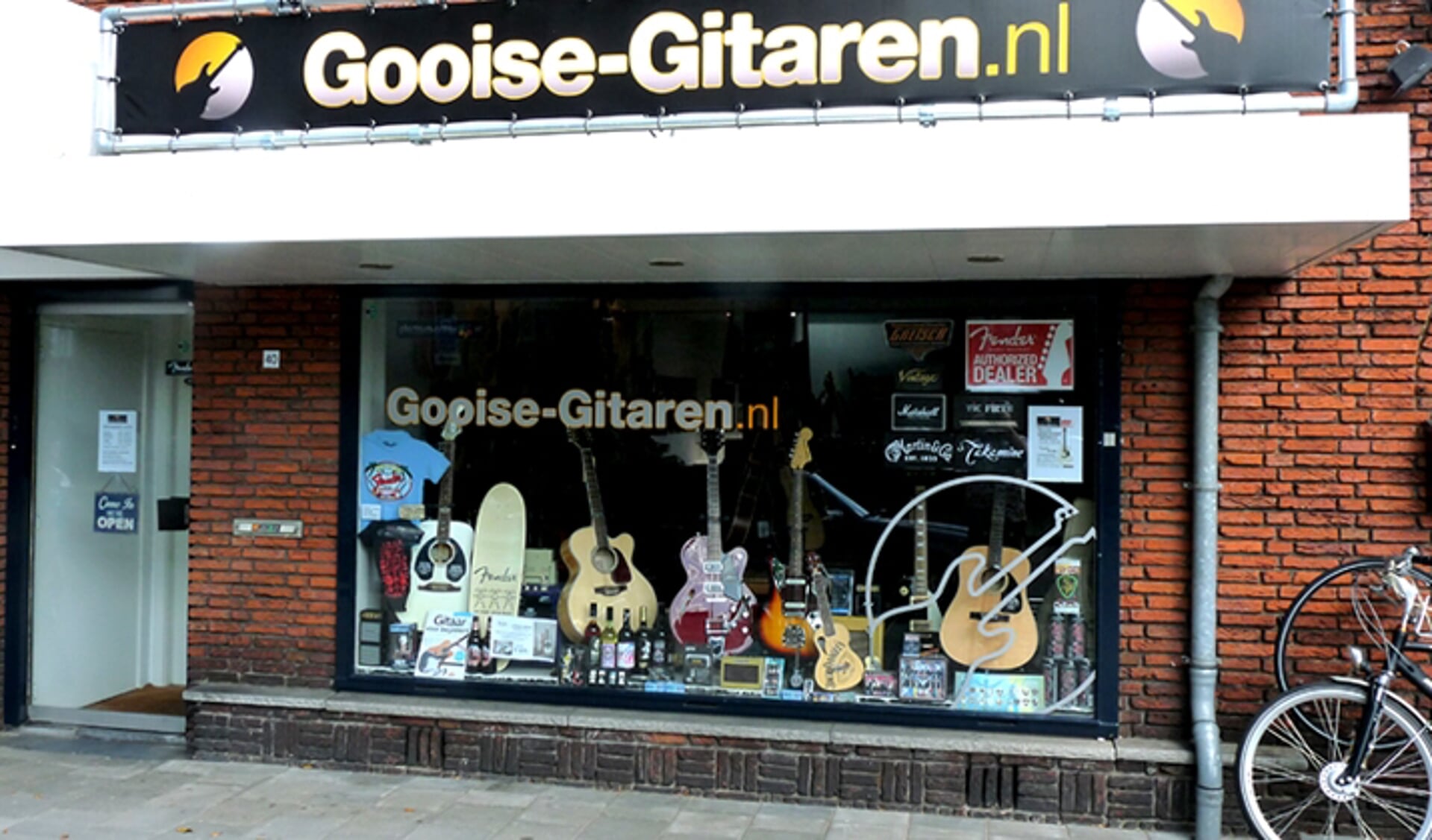 Gitaarwinkel Gooise-Gitaren.n in Bussum verkoopt als een van de weinige winkels in Nederland Fender Custom Shop gitaren. 