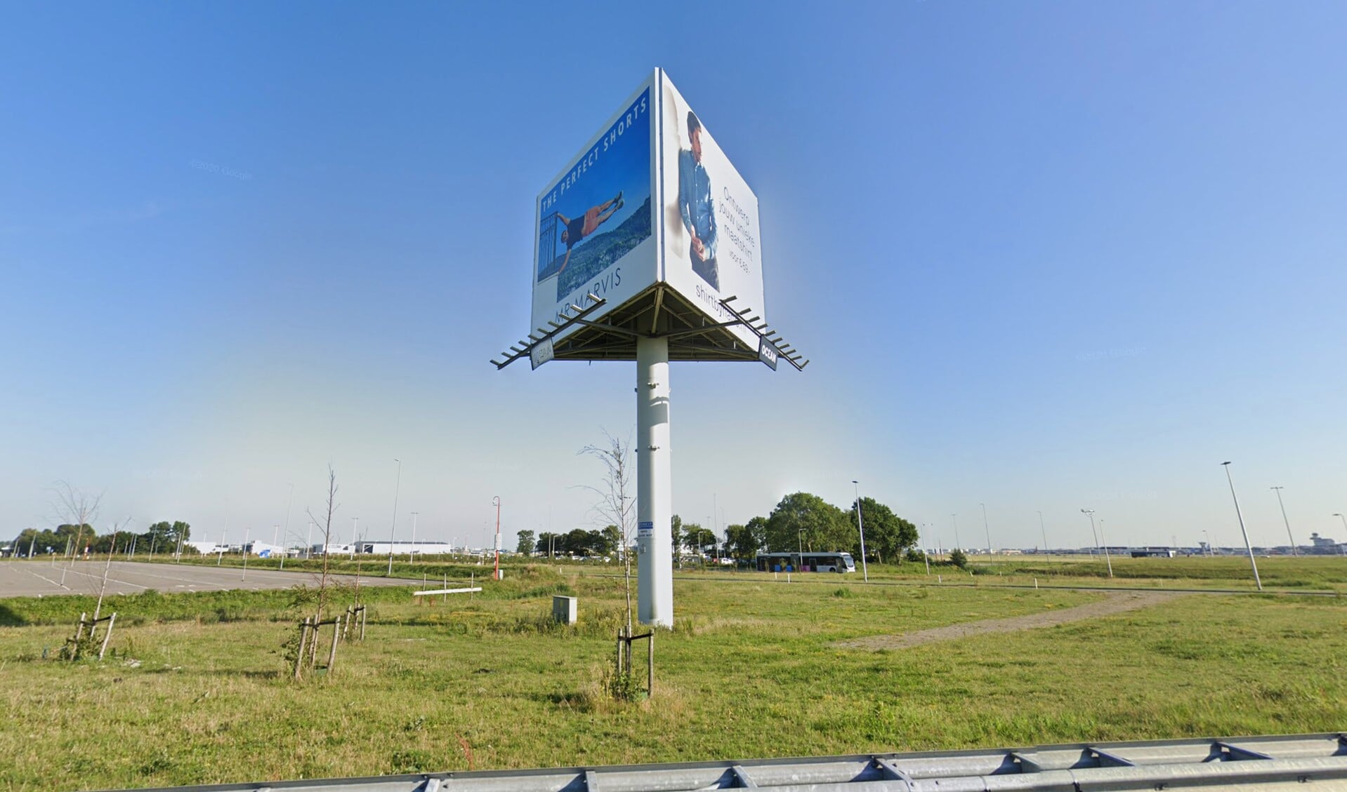 Reclamemast langs A4 ter hoogte van Schiphol als voorbeeld.