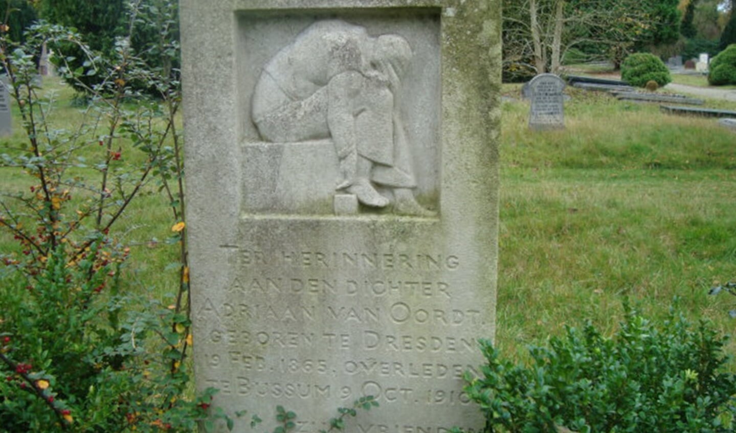 Grafsteen voor Adriaan Oordt in Bussum. 