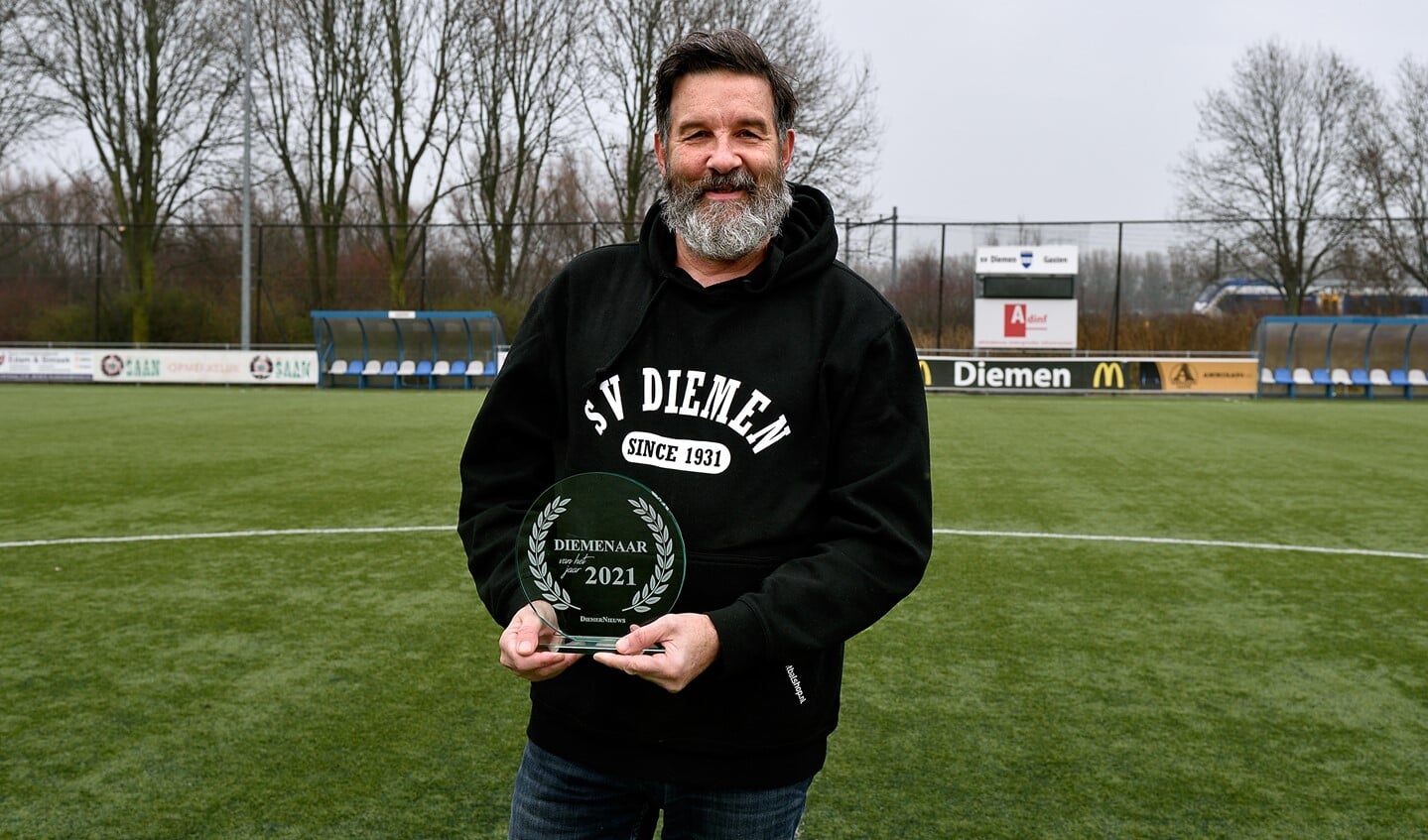 Henk van der Weele, voorzitter van sv Diemen.