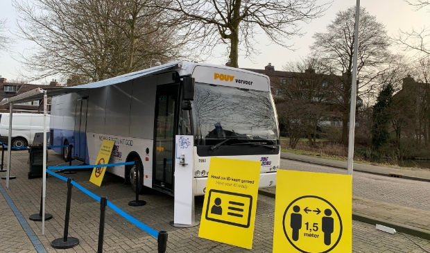 <p>De coronatestbus stond vorige week in Diemen-Zuid.</p>