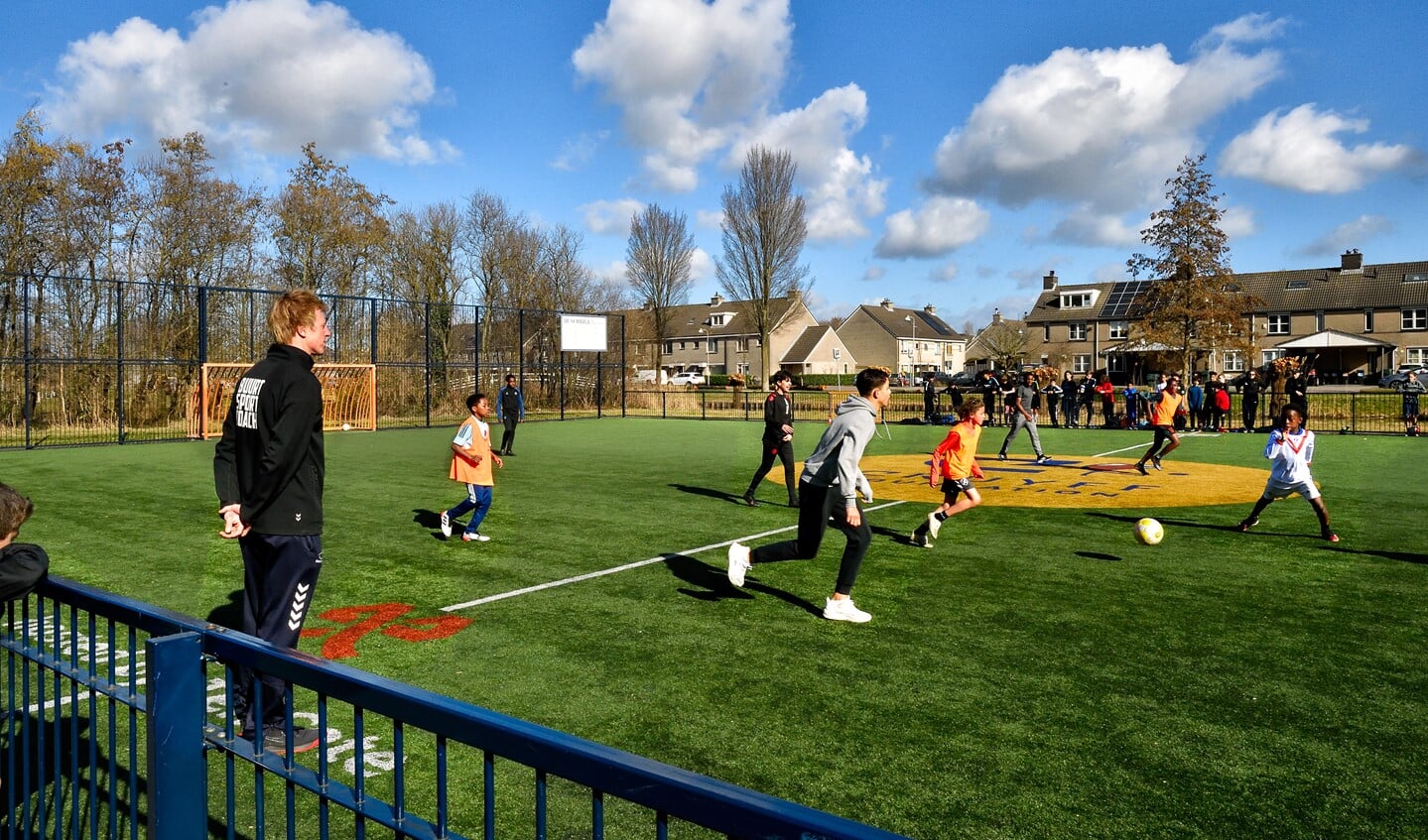 Het Cruyff Court in Diemen-Noord.