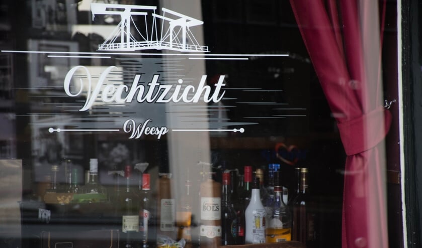 <p>De opnames vinden plaats bij Café Vechtzicht.</p>