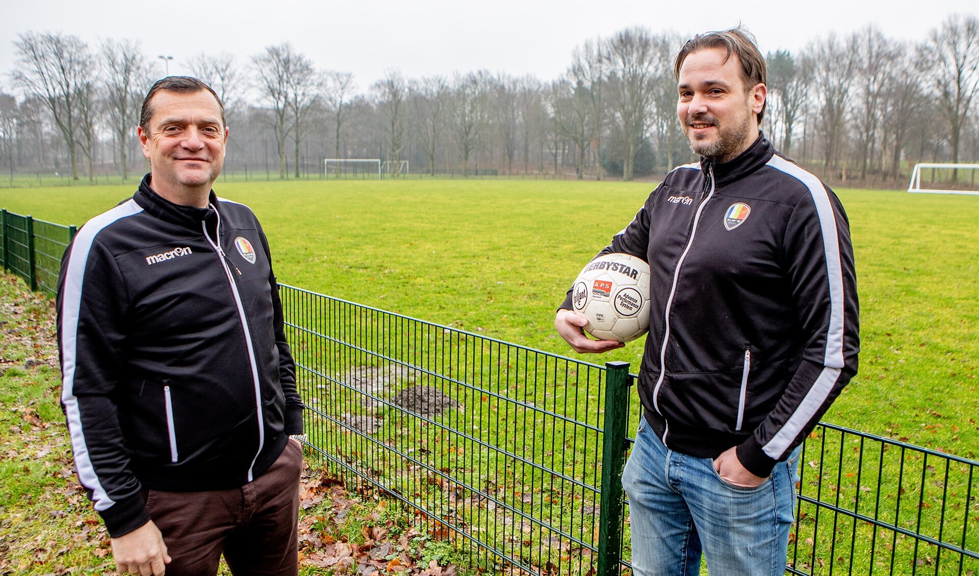Trainers Richard Tit (links) en Sebastian Schildt willen dat AH'78 straks een stabiele 2e klasse club is.
