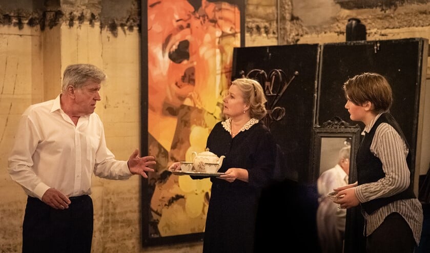 <p>Een scene uit De Onderduiker een van de voorstellingen van Theaterroute Huizen van vorig jaar.</p>