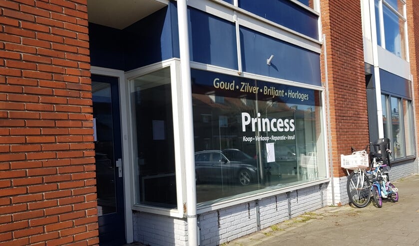 <p>Het pand is op bevel van de burgemeester tot 2 april gesloten.</p>
