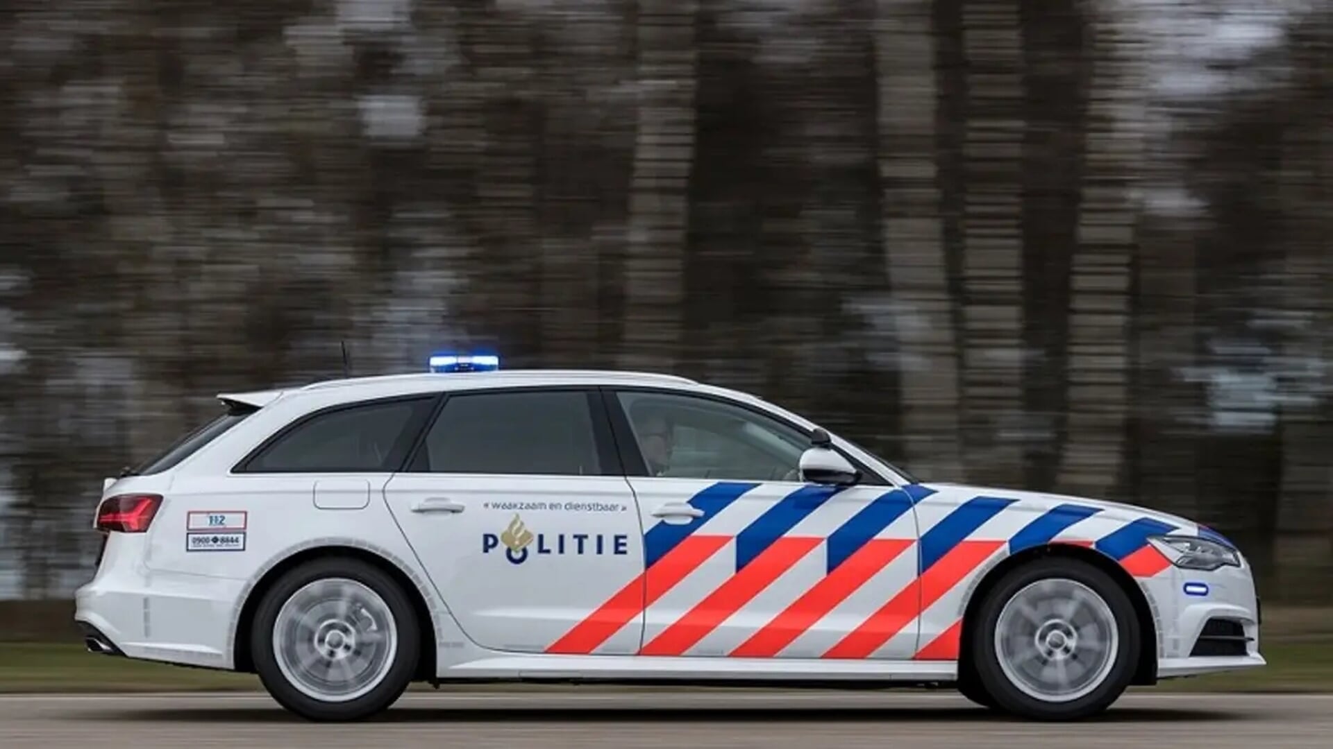 Gasten De Mazzel misdragen zich.