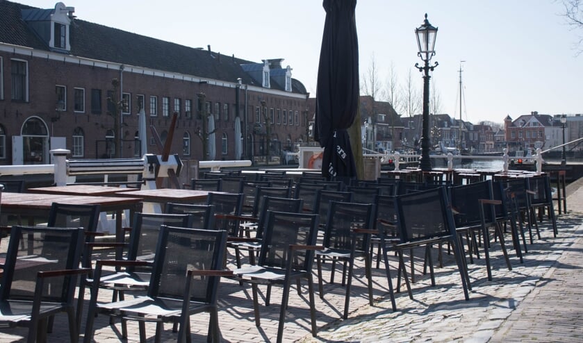 <p>Bij Toeters en Bellen werd het terras eind vorige maand alvast klaargezet.</p>