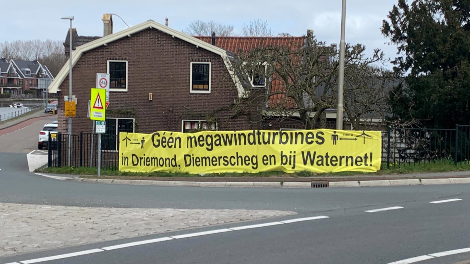 In Driemond is er al geruime tijd onrust over plannen voor windmolens nabij het Diemerbos op het grondgebied van Diemen. Maar ook Amsterdam lonkt naar gebieden rond Driemond.