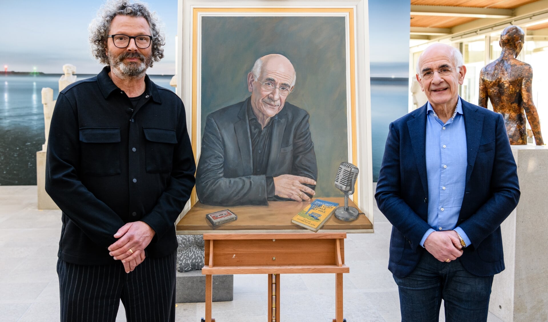 Bussumse kunstschilder Govert Muijs schilderde portret van radioman Frits Spits.