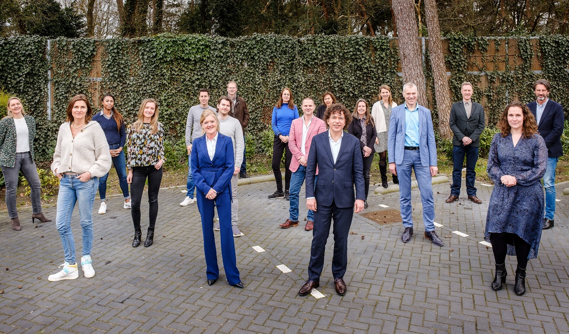 De schoolteam van de fusiescholen bij elkaar.