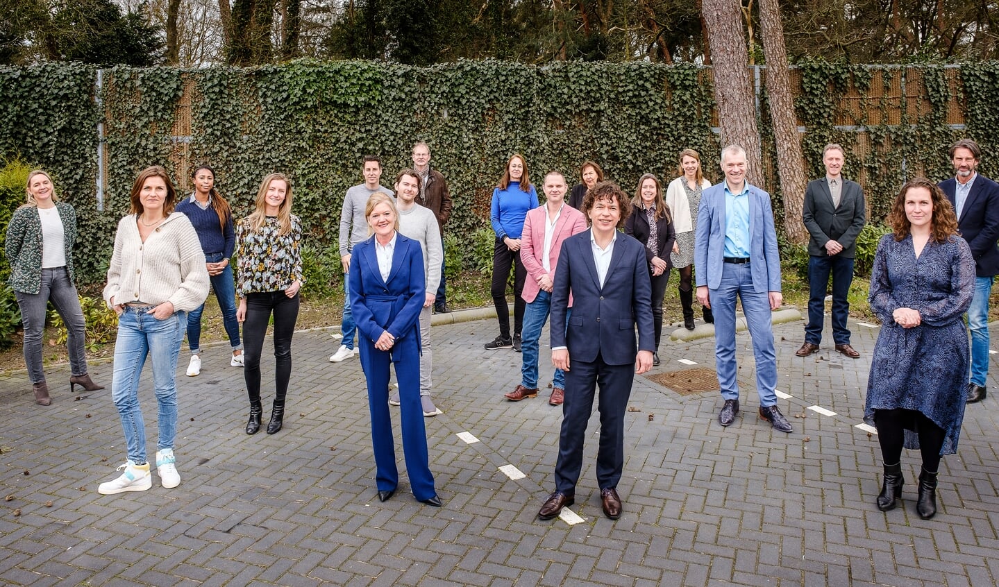 De gezamenlijke managementteams van de Vitusmavo, het Willem de Zwijger College en het Vituscollege.
