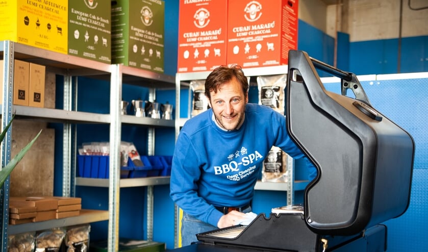 <p>Diederik Warmelink van BBQ-SPA voor schoonmaak, onderhoud en reparatie van BBQ's. </p>