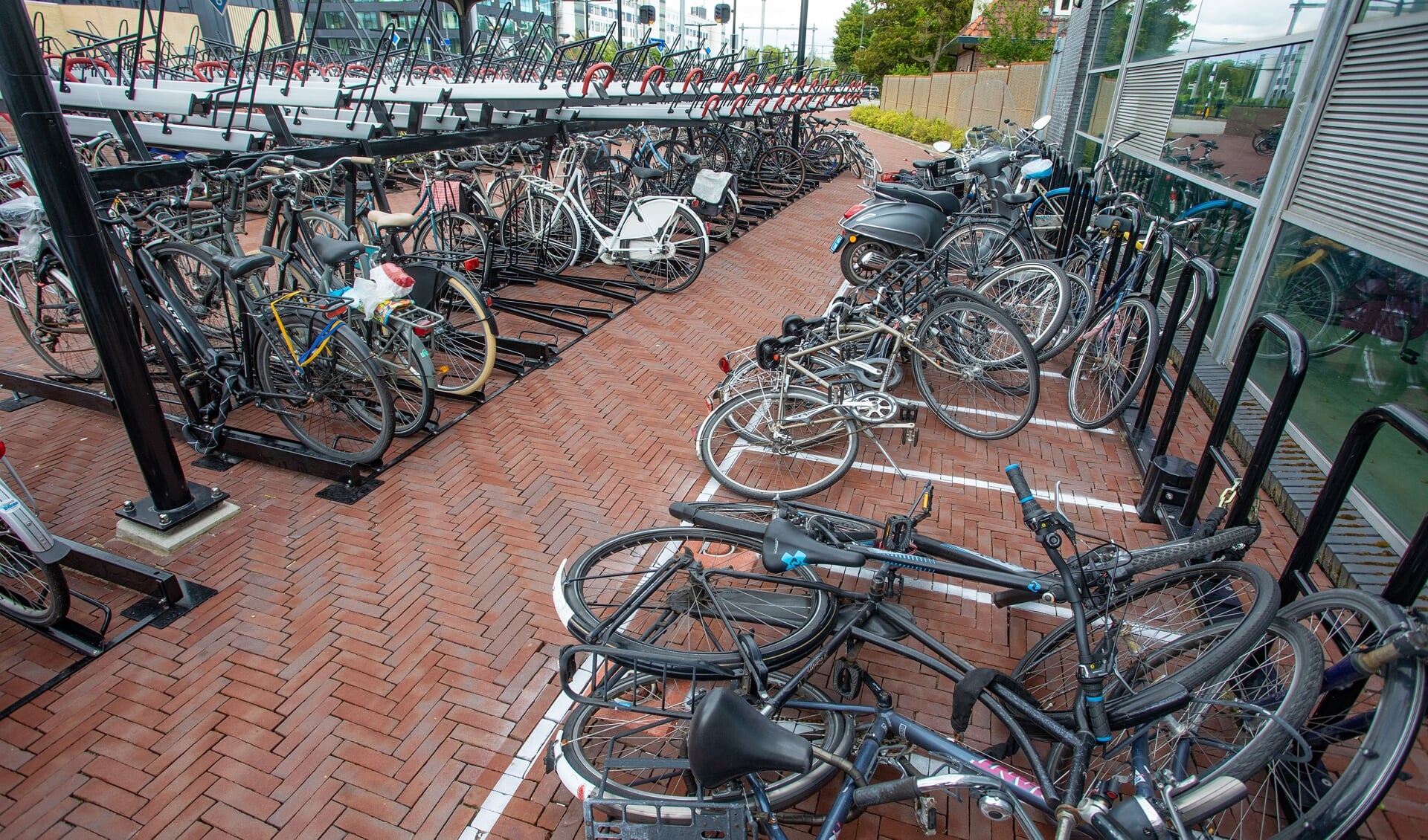 Eerder werd ook als station Naarden-Bussum onder handen genomen.