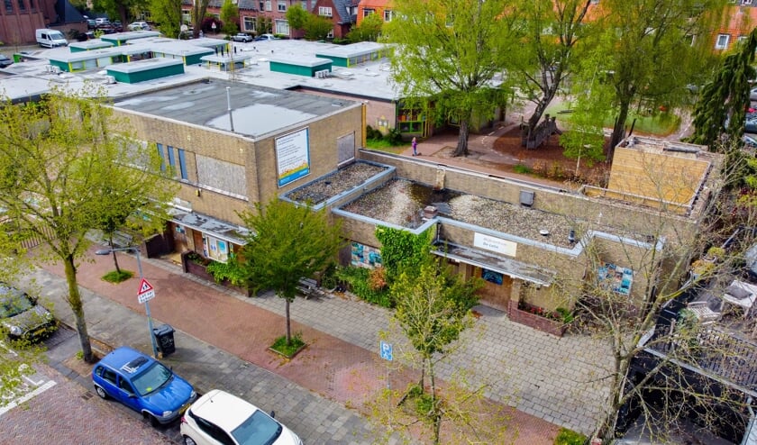 <p>Op deze plek moet een nieuw multifunctioneel gebouw verrijzen. </p>