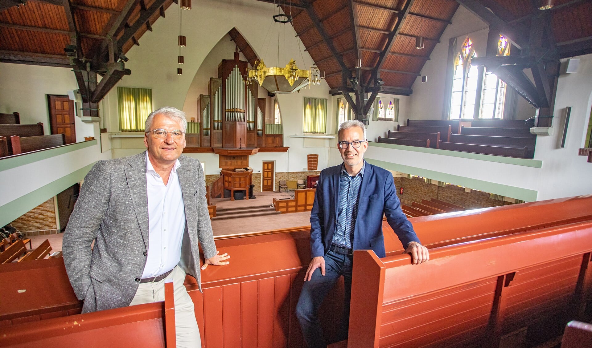 De twee nieuwe dominees van de Nieuwe Kerk zetten deuren wijd open voor iedereen.