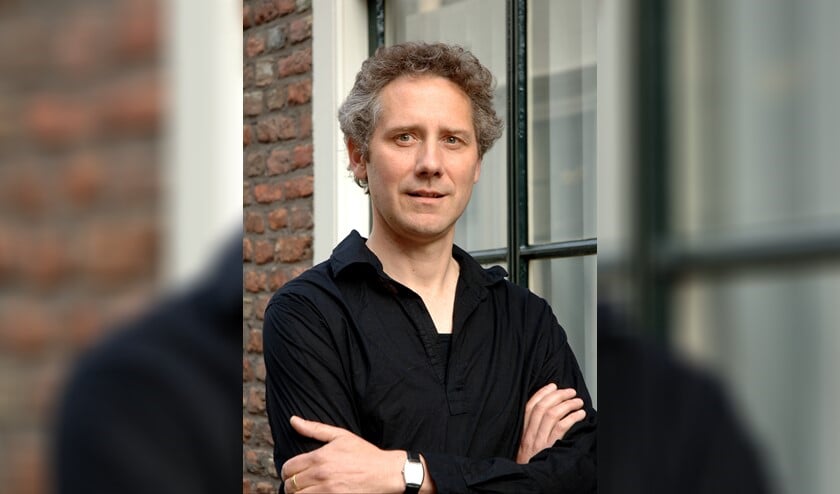 <p>Andrew Wise bespeelt een Lipp vleugel uit 1880.</p>