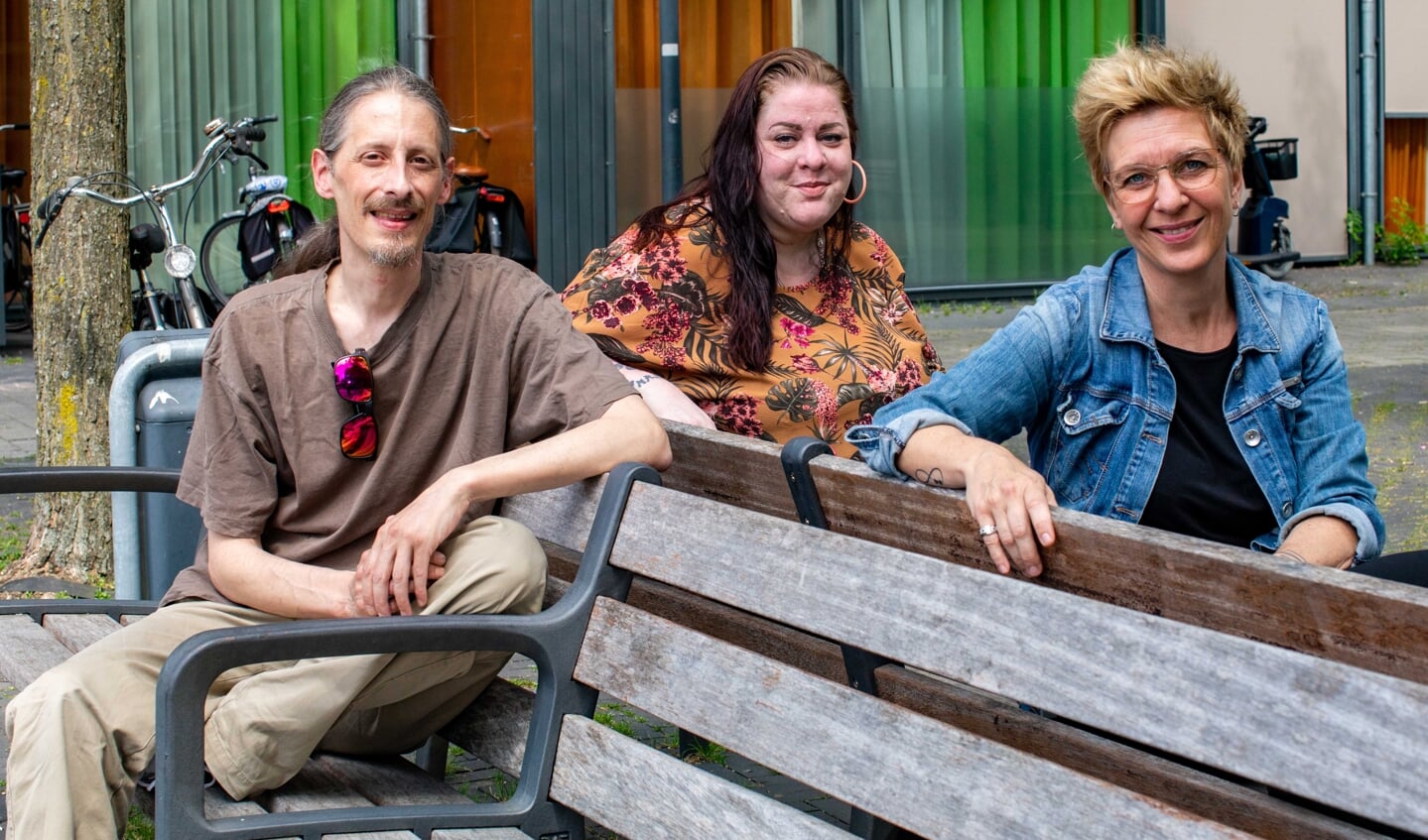 Arjan, Kim en Resa zijn betrokken als vrijwilligers en vaste kracht bij Herstelnetwerk Gooi en Vechtstreek.