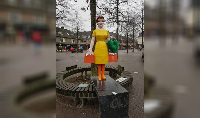 <p>Het melkmeisje met het groene hart van 't Hart van Huizen.</p>