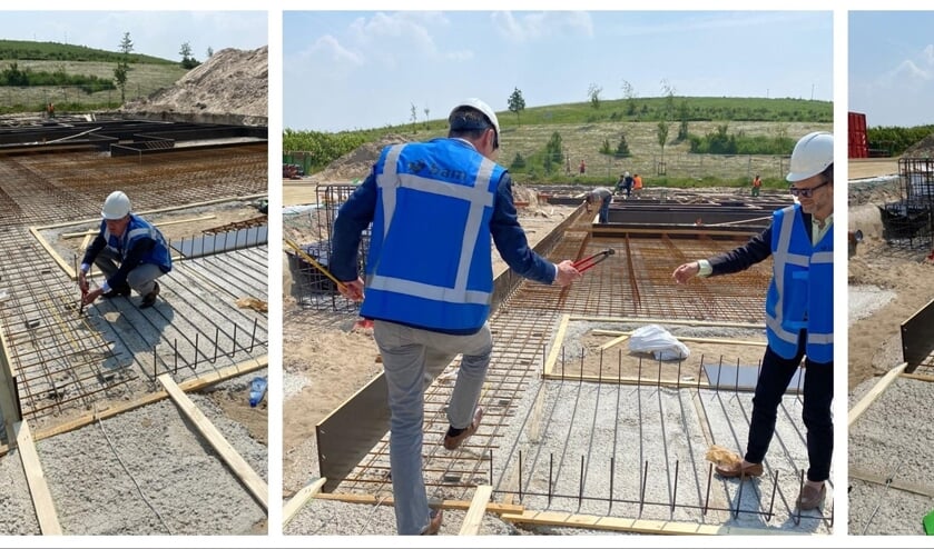 <p>Wethouder Bart Heller en bestuurder Harro Zanting (Dudok Wonen) legden het eerste betonvlechtwerk aan.</p>