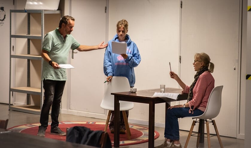 <p>Een foto van de repetitie voor de theaterroute van dit jaar.</p>