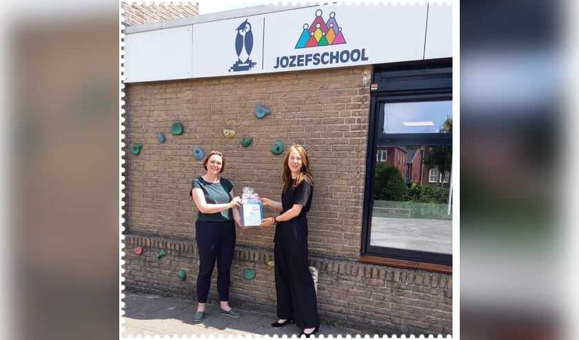 <p>Bij de laatste actie gaf het uitvaartcentrum kinderboeken aan de Jozefschool in Nederhorst den Berg.</p>