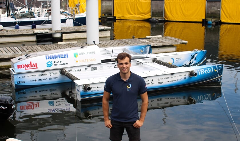 <p>Julian Sanders uit Muiderberg is Chief Electronics bij het TU Delft Solar Boat Team.</p>