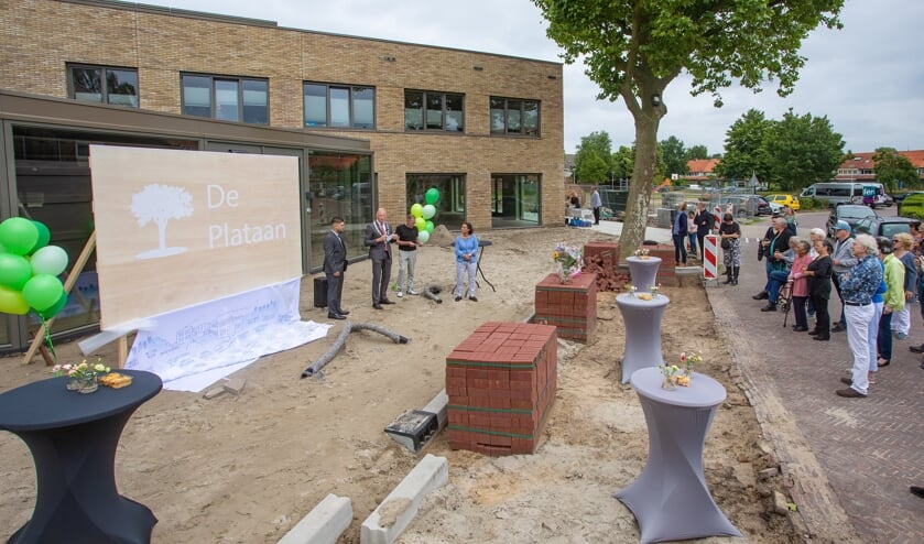 <p>Tijdens de bekendmaking van de naam van het wijkcentrum.</p>