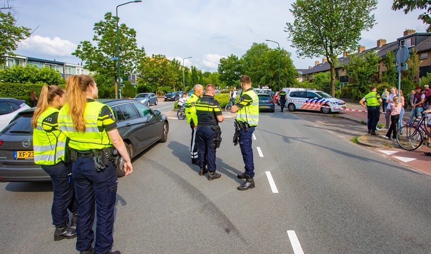 <p>De vrouw werd aangereden toen zij op de fiets de weg overstak.</p>