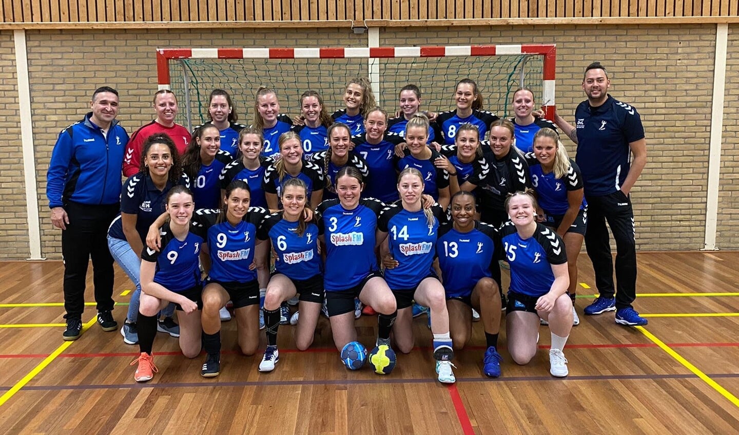 De speelsters van dames 1, 2 en 3.