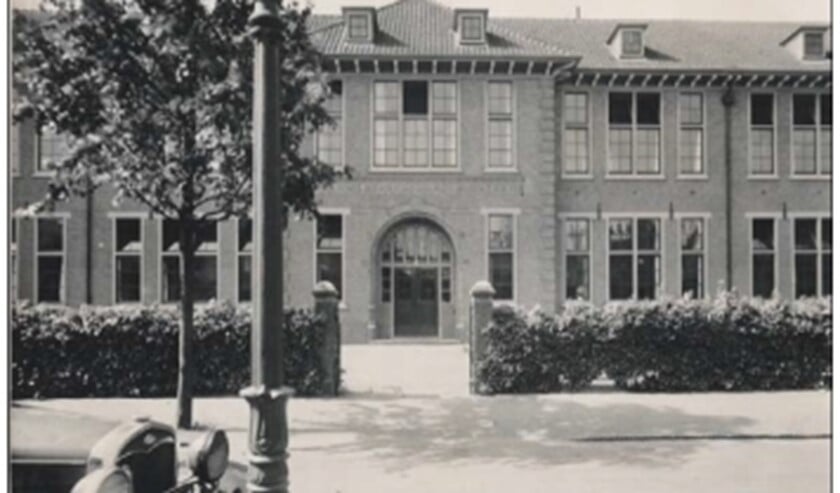 <p>Het oude schoolgebouw.</p>