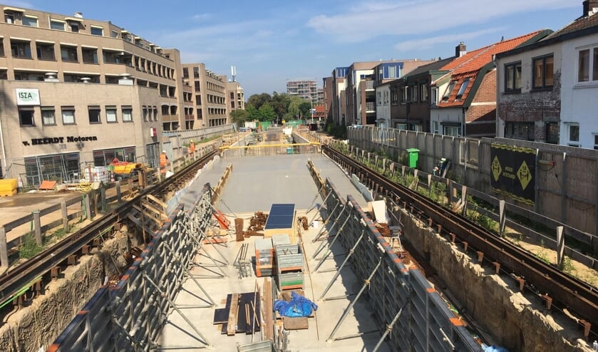 <p>Momenteel wordt er gewerkt aan de betonconstructie van de onderdoorgang. </p>