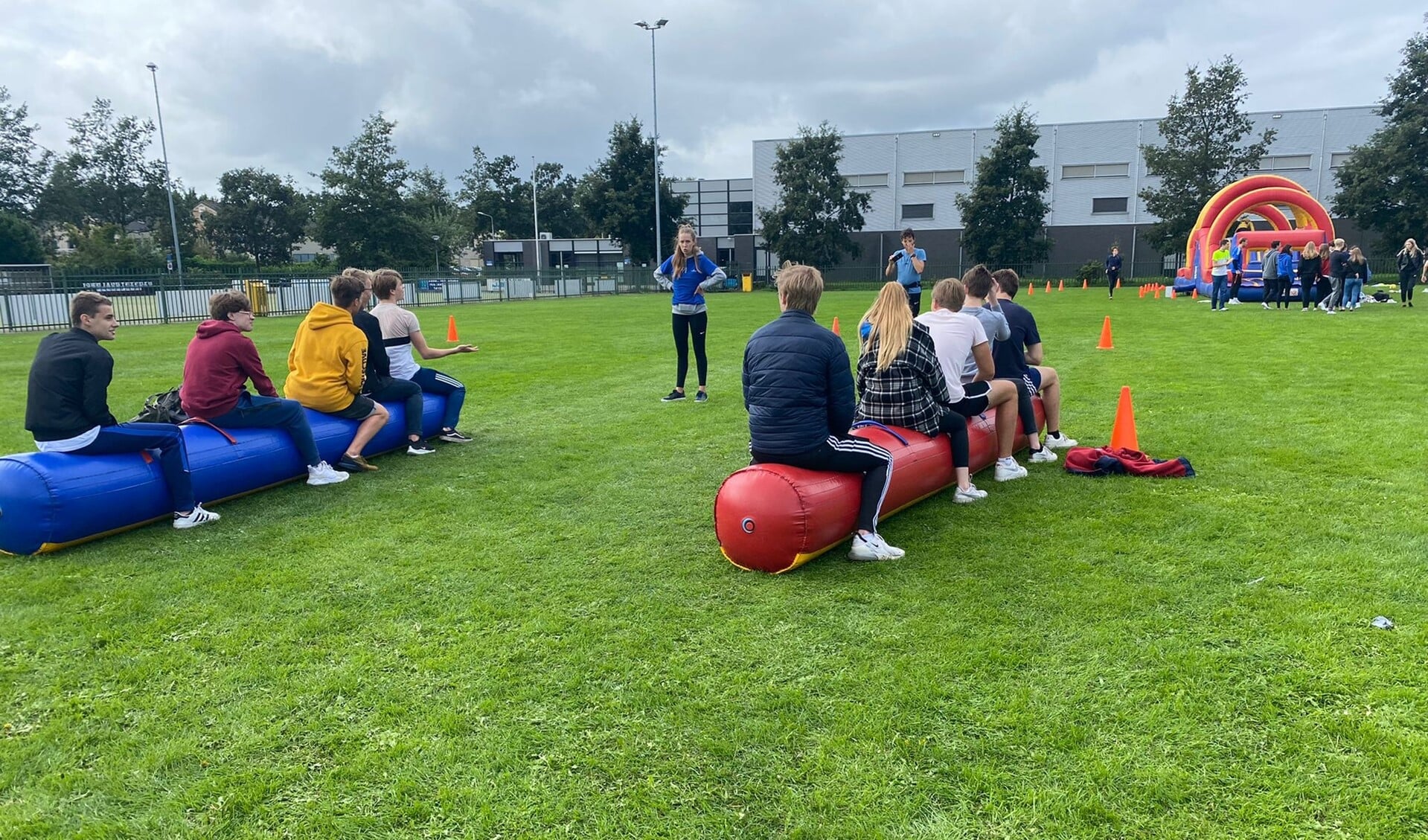 Op het sportveld werden verschillende activiteiten uitgezet. 