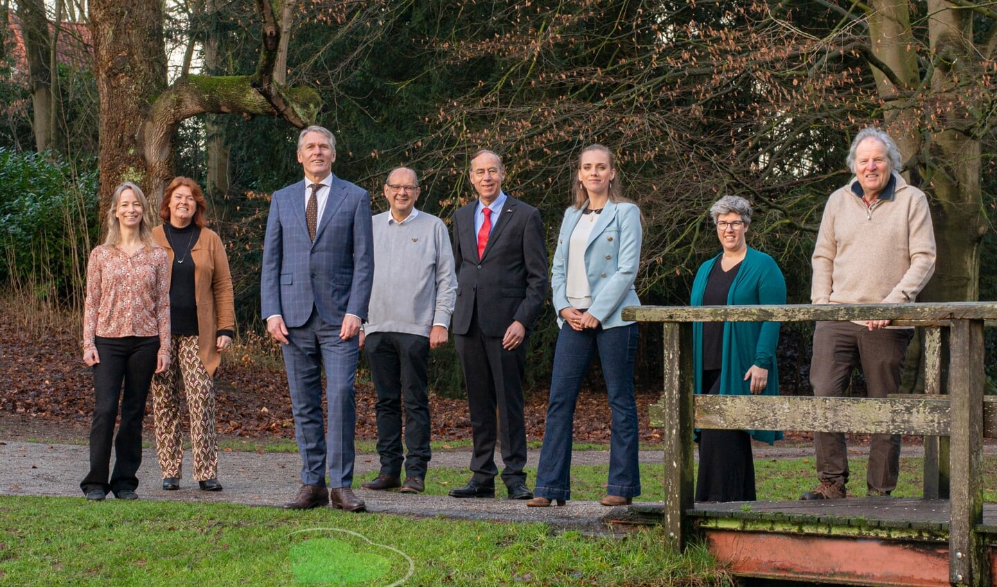 V.l.n.r. Marieke le Noble-Visser, Henriette Schimmel, Nico Schimmel, Herman Rijnveld, Richard de Rooy, Floor Elderman, Marielle Veldhuis en Andreas van der Schaaf.