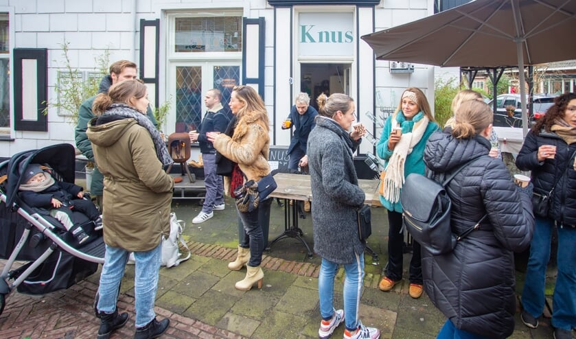 <p>In Bussum waren zaterdag sommige winkels even 'open'. </p>