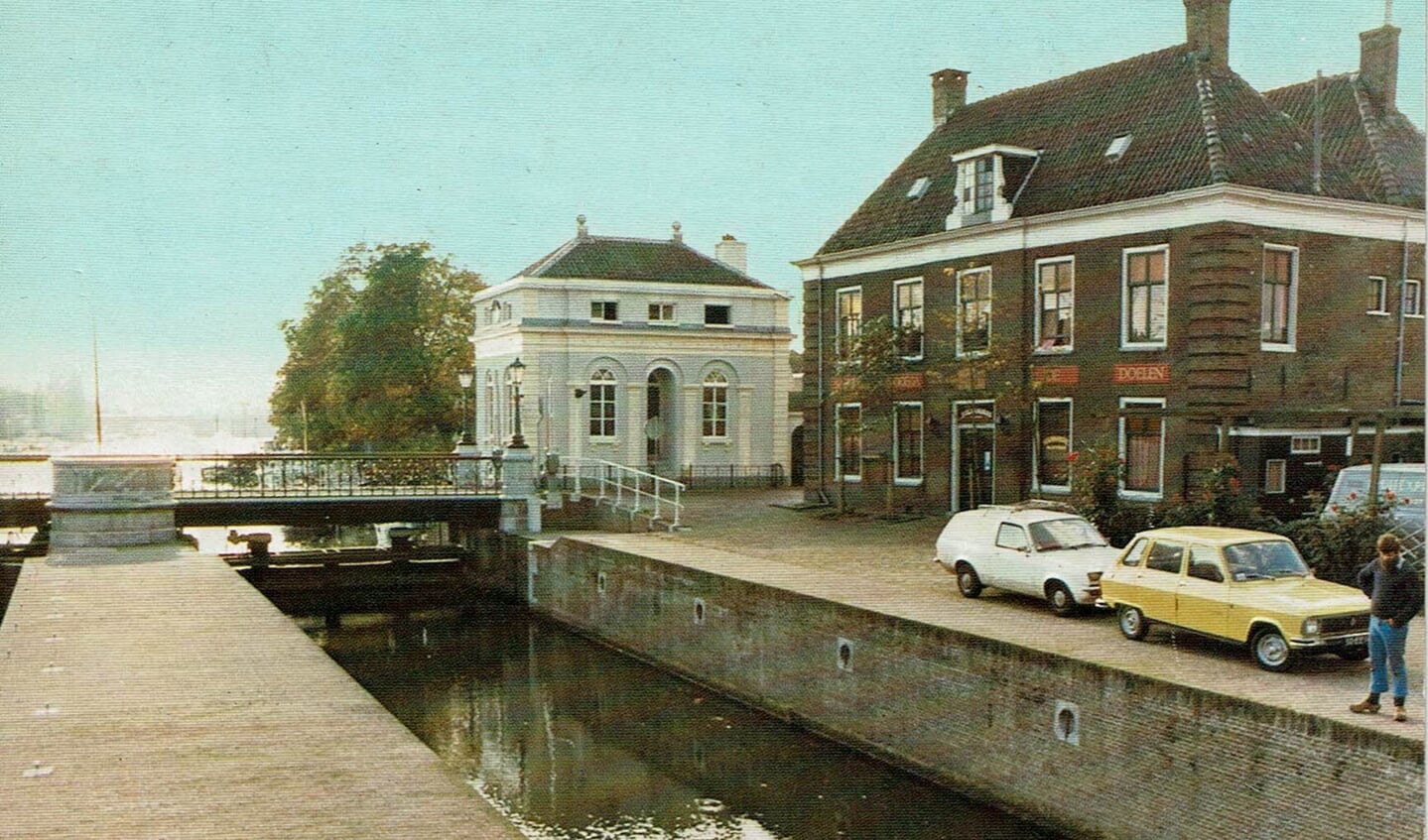 De bistro ‘Bodega De Doelen’ in de jaren 70.