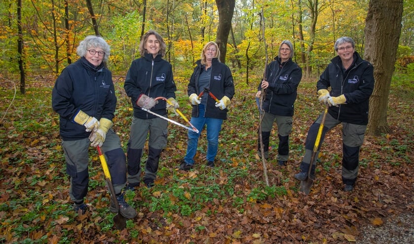 Natuurbeheer Mannenwerk? Welnee! Zeven Dames Staan Hun ‘mannetje’ Bij ...