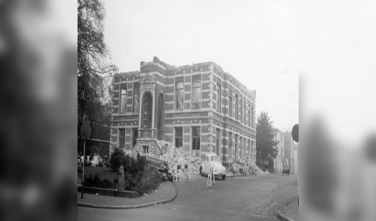 Sloop van het oude raadhuis in 1961.
