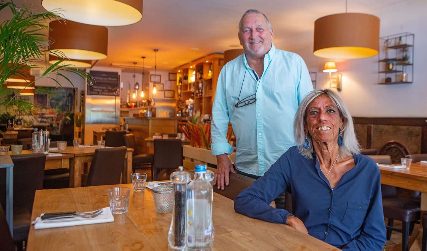 Ciska en Hans Scheepers hun restaurant De Gasterij.