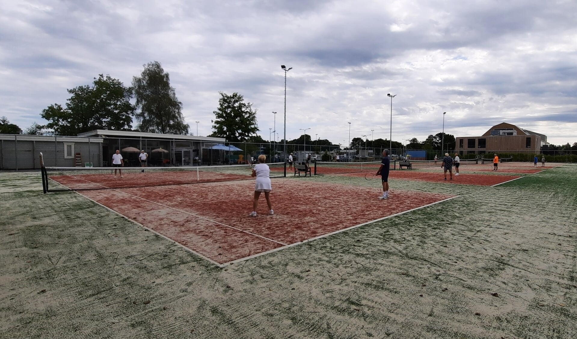 De tennisbanen van TVDZ.