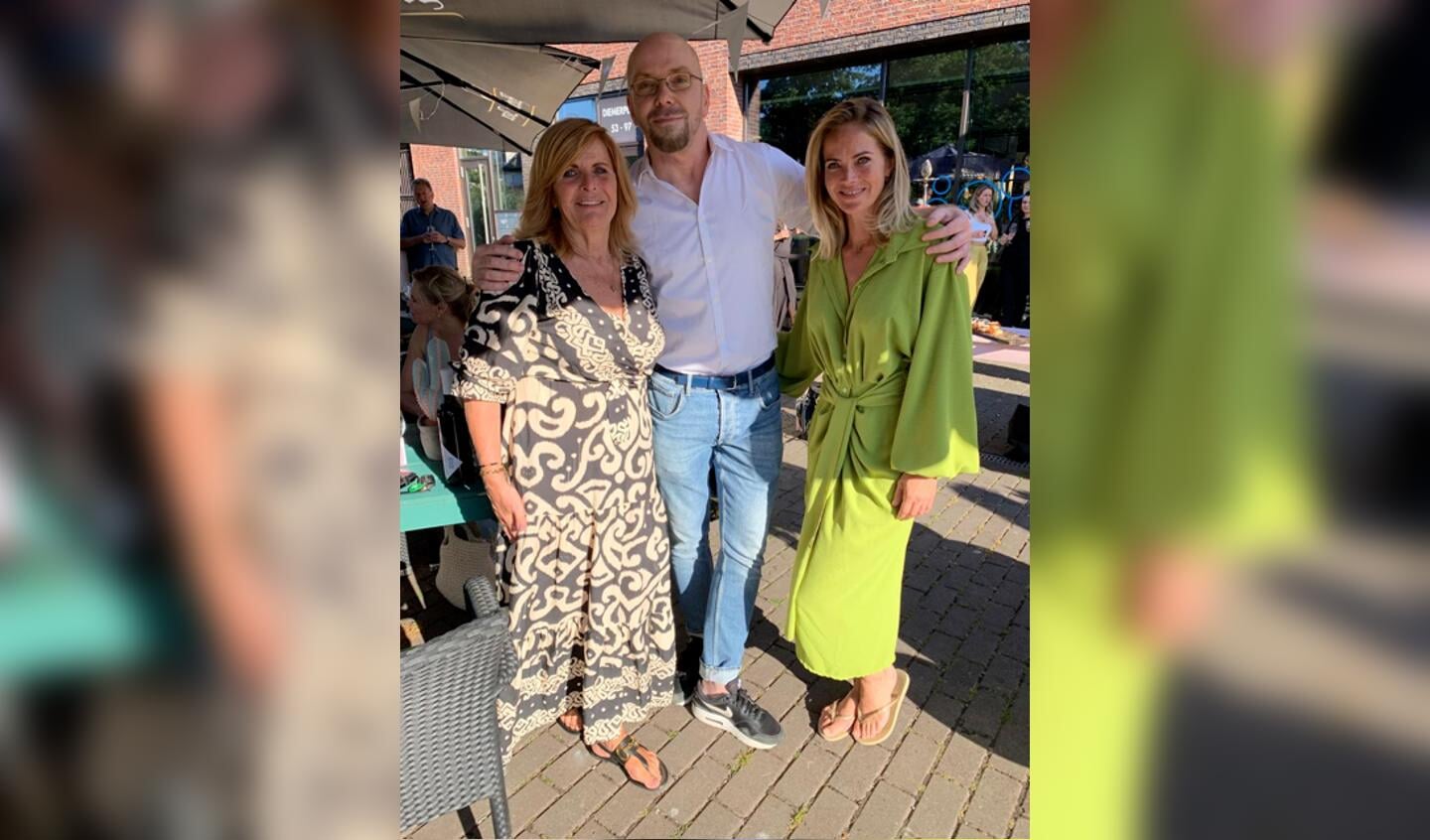 Oepke tussen Anja en Nikki van Diemen.