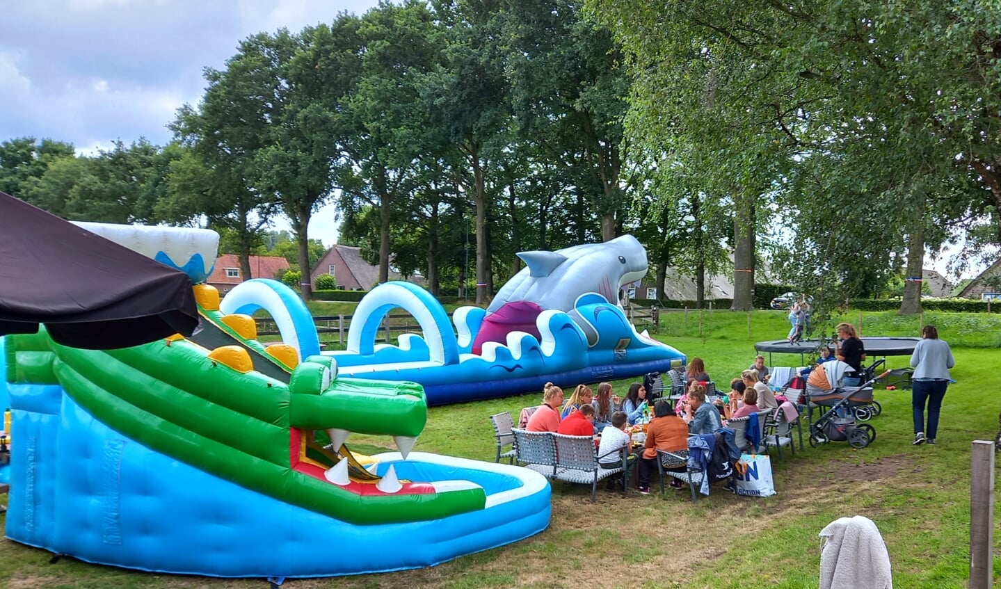 De waterpret middag van afgelopen zomer georganiseerd voor Oekraïense kinderen.