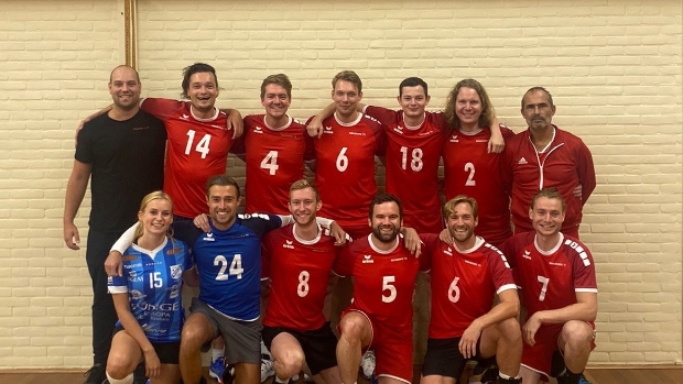 Heren 1 Smashing '72 behoudt ongeslagen koppositie