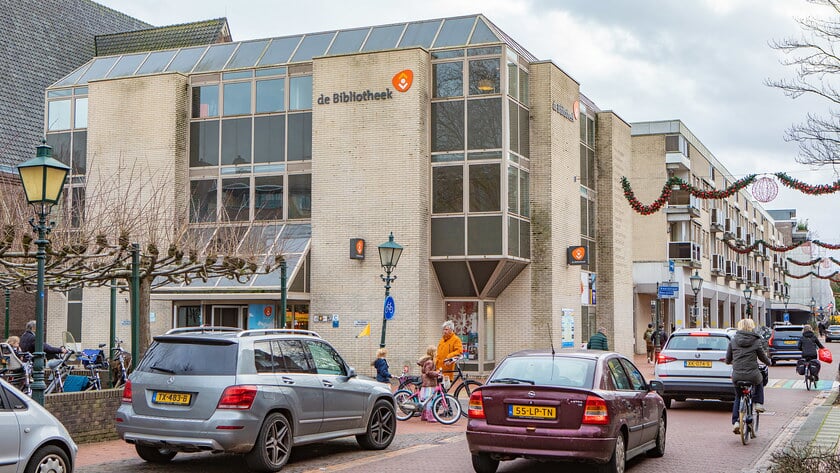 De bibliotheek in het centrum van Bussum.