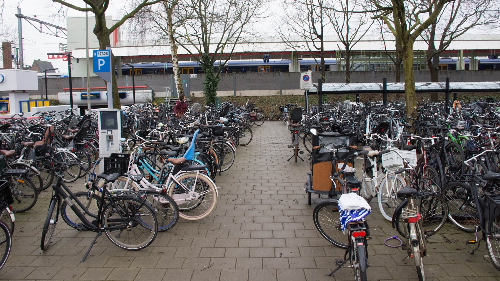 Fietsen aan de P+R zijde van het station