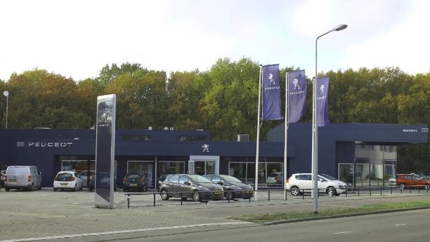 Janssen Van Kouwen neemt Nefkens vestigingen in Hilversum en Naarden over