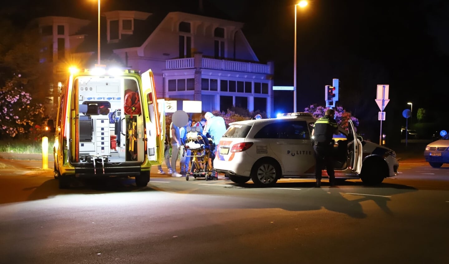 Gisteravond is een scooterrijder gewond geraakt bij en aanvaring met een auto. 