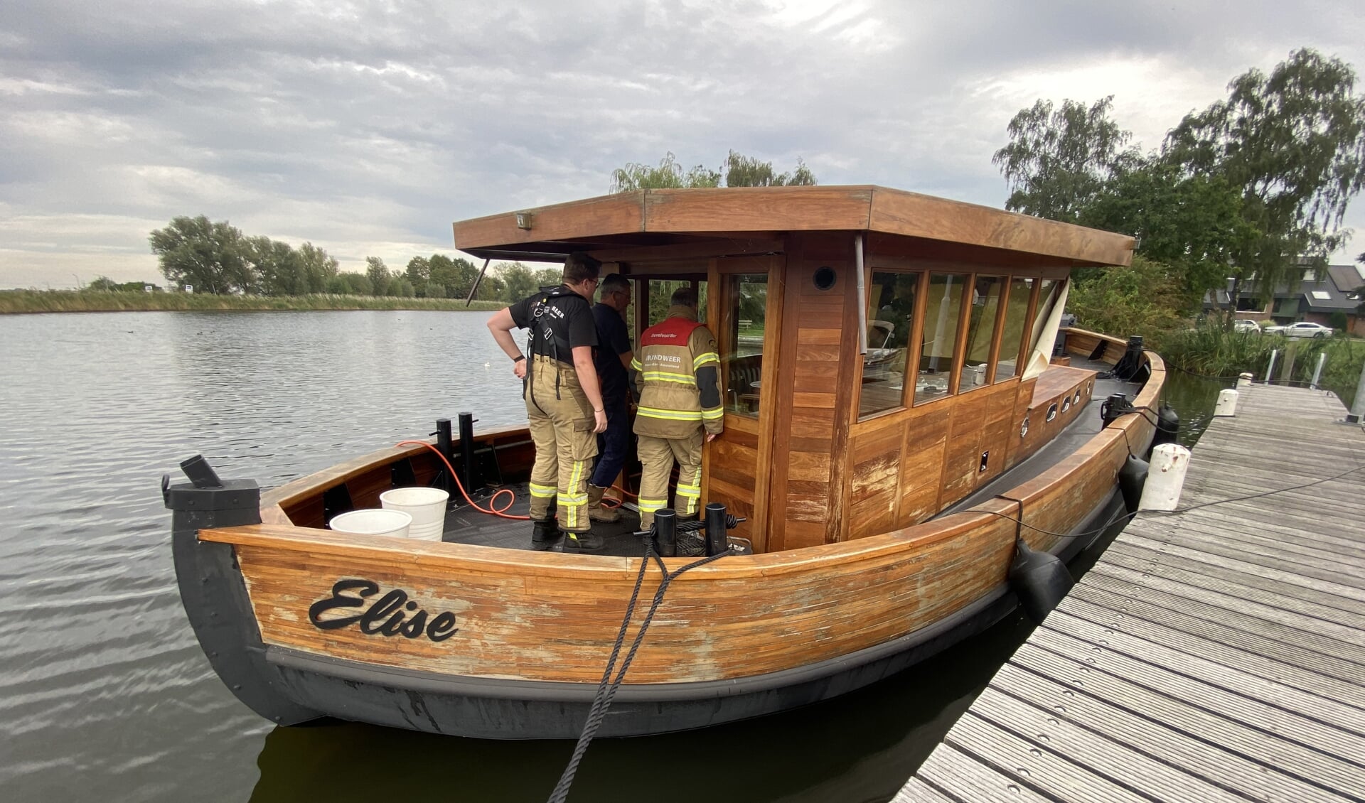 De zinkende 'Elise'.
