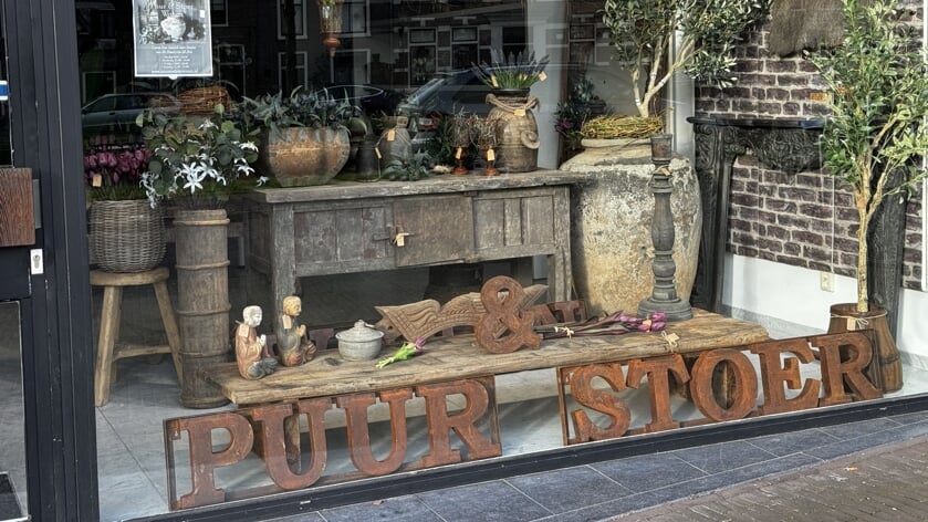 Een pop-up storen in de winlel van karin Wesselman; Puur & Stoer