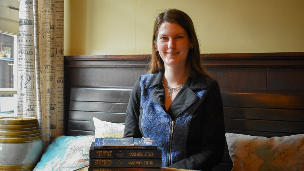 "Ik zag amper Nederlandse fantasyboeken in boekhandels, bibliotheken en de media."